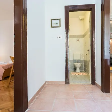 Apt With Patio In The Very Center Of Split * Split