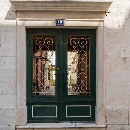 Appartement Apt With Patio In The Very Center Of Split Split