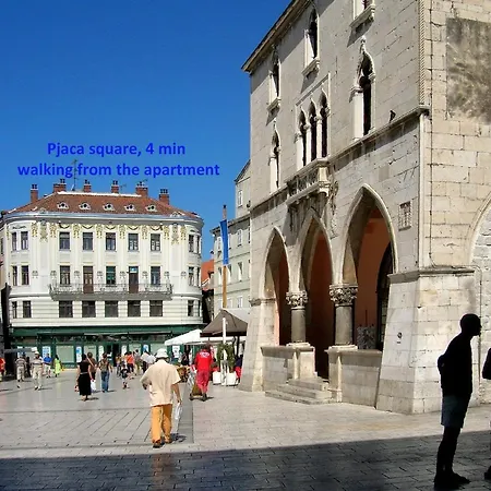 Apt With Patio In The Very Center Of Split